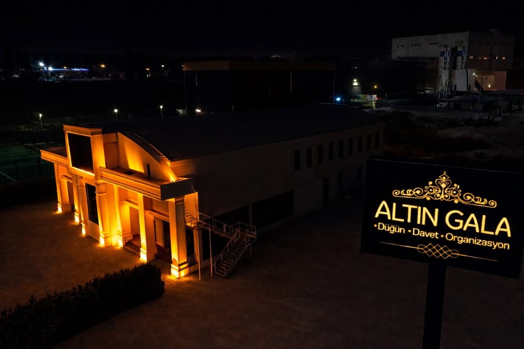 Altın Gala Bursa salonunda gelin ve düğün atmosferi